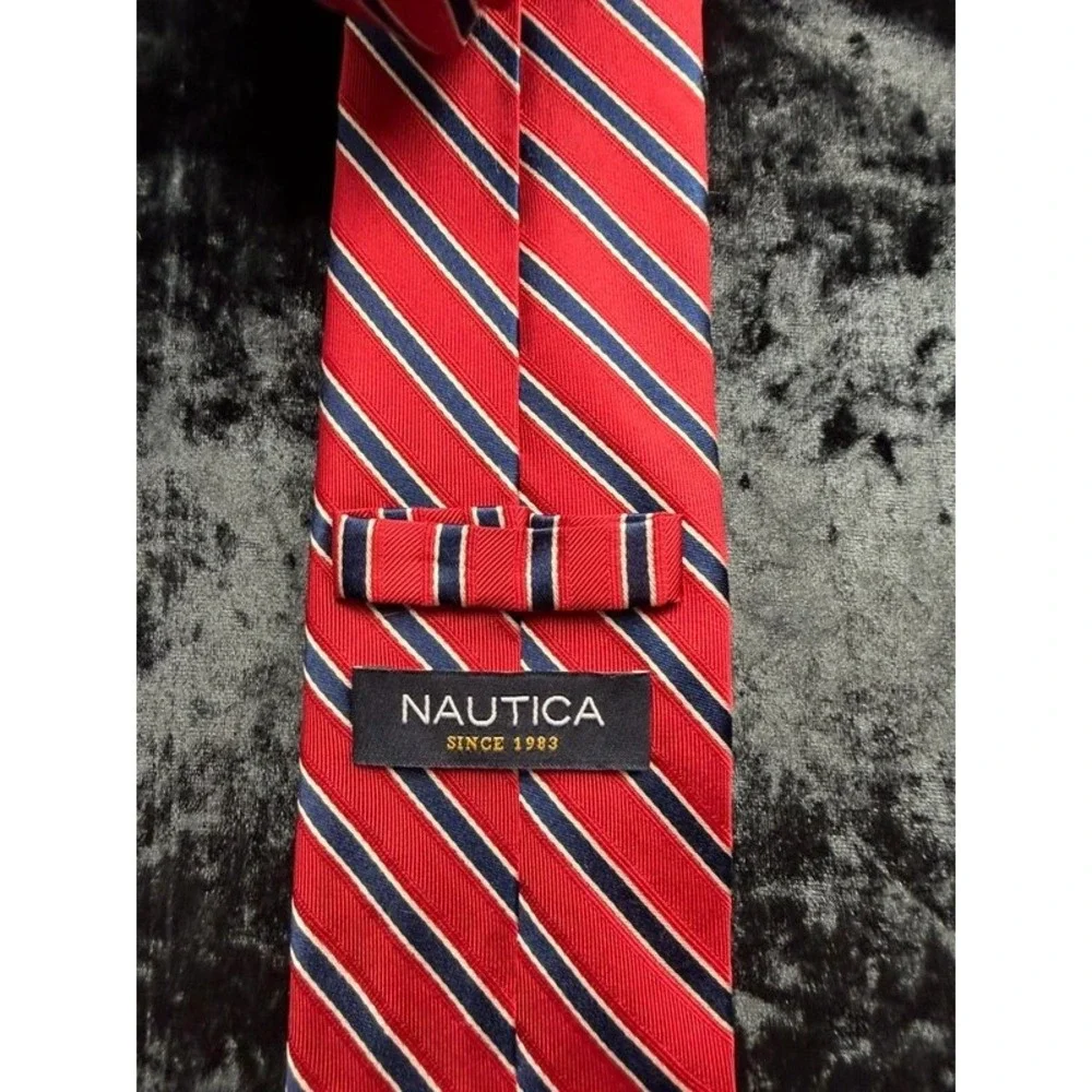 Nautica Men's 100% Silk Tie Red Navy Cream Repp Stripe Preppy Necktie